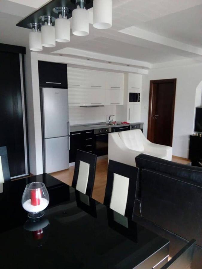 Brand New Apt In City Center Bitola Exteriör bild